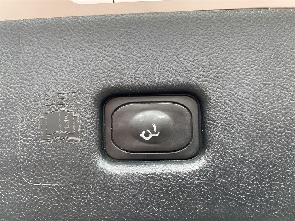 Used 2018 Lincoln MKX Reserve w/ Lincoln MKX Climate Package image 14