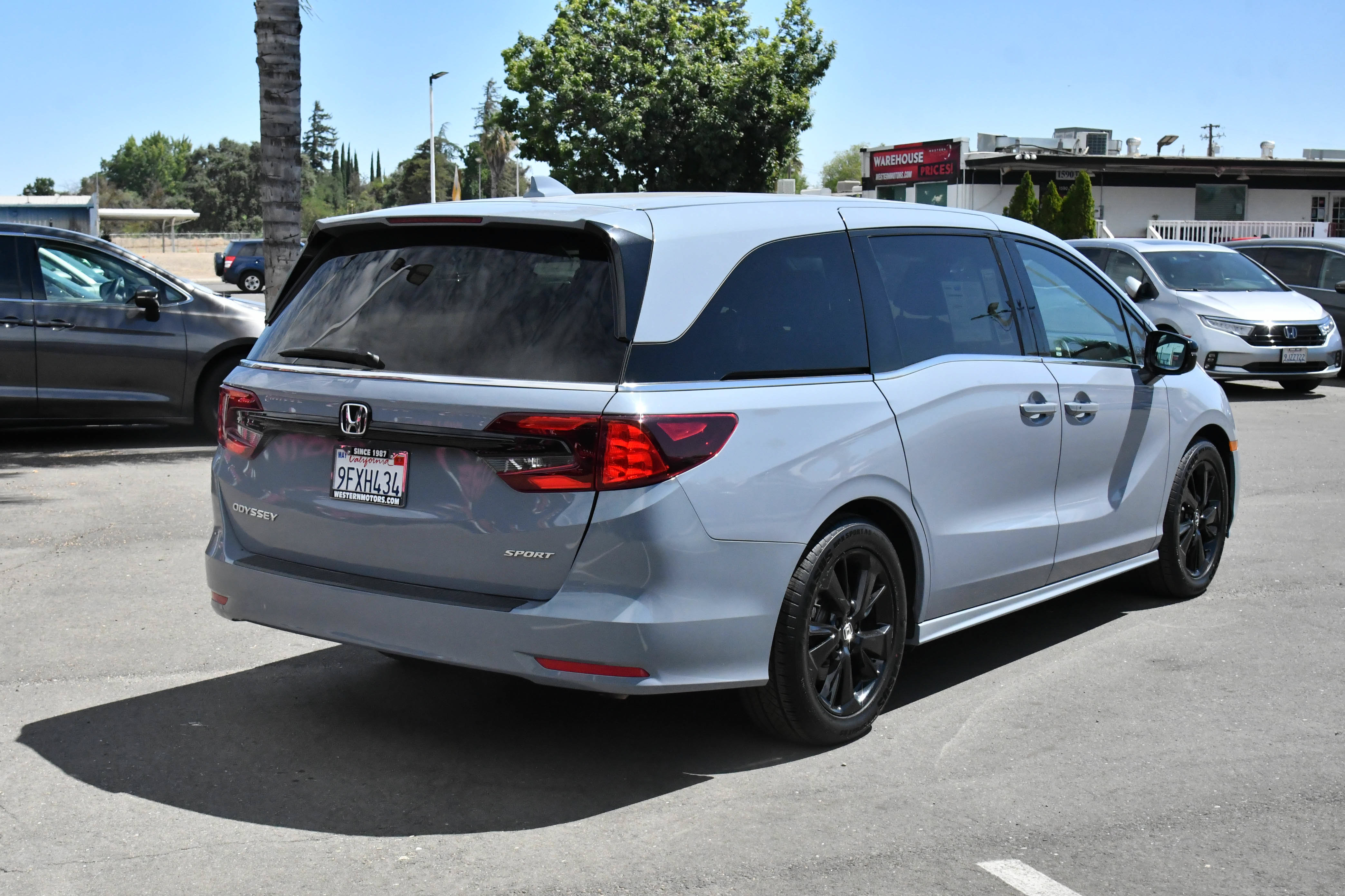 Used 2023 Honda Odyssey Sport image 8