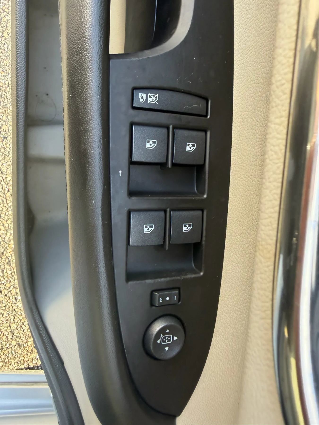 Used 2013 Cadillac ATS Premium w/ Cold Weather Package image 23