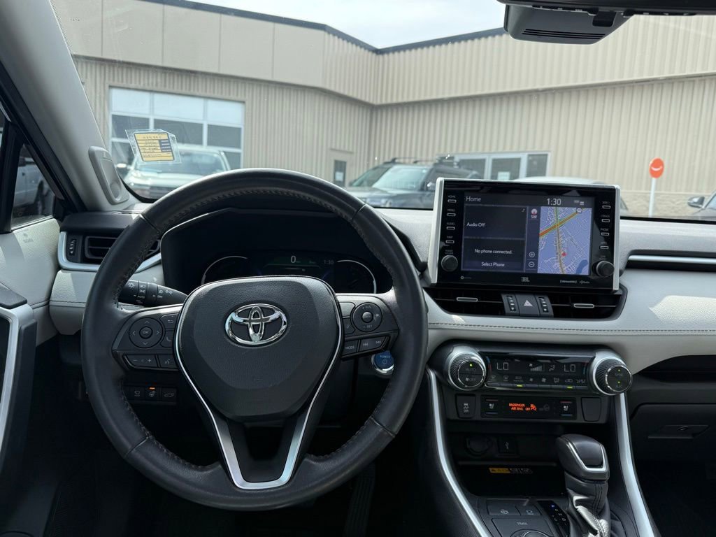 Used 2022 Toyota RAV4 Limited image 4