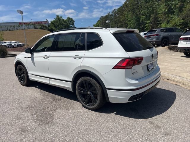 Used 2024 Volkswagen Tiguan SE R-Line image 38