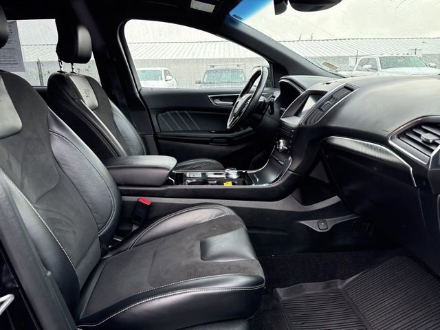 Used 2019 Ford Edge ST image 12