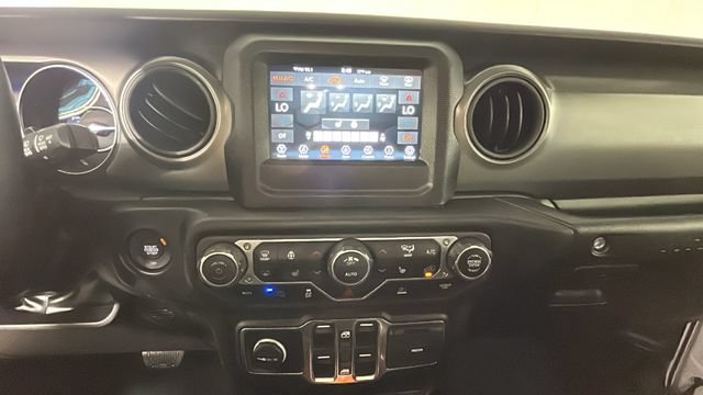 Used 2023 Jeep Wrangler Unlimited w/ Cold Weather Group AWD/4WD image 23