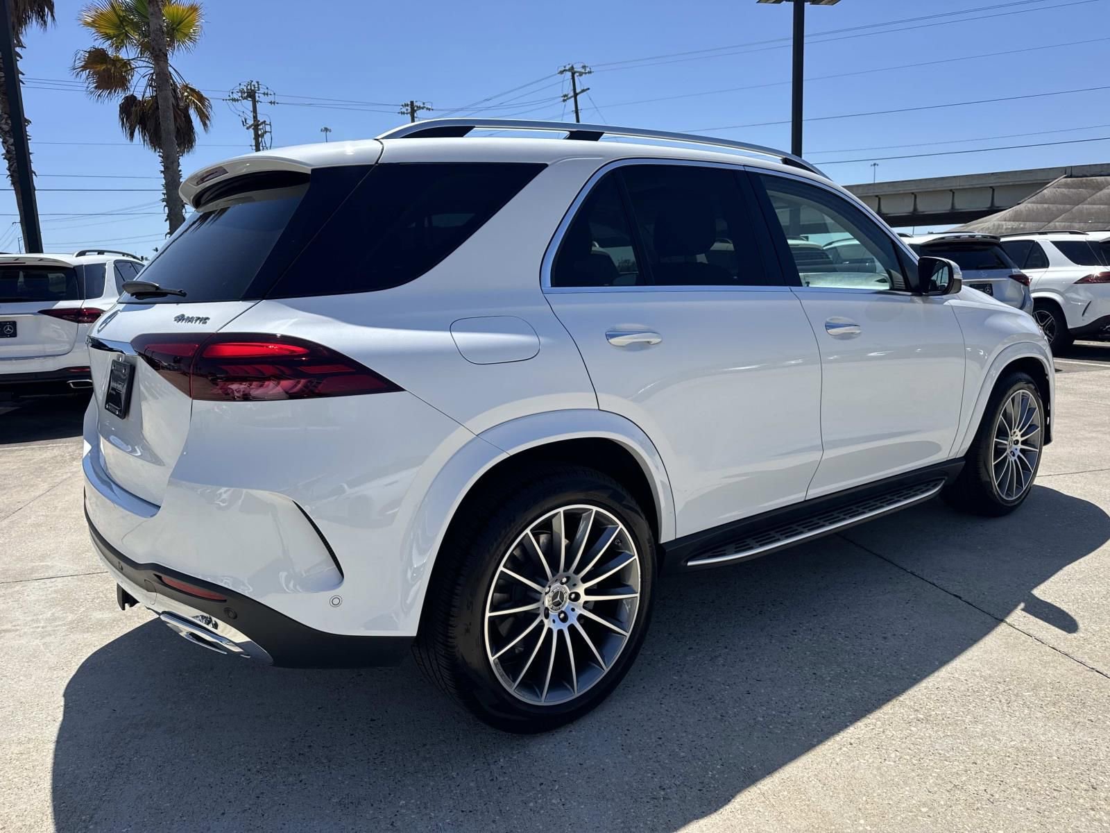 Used 2025 Mercedes-Benz GLE 450e 4MATIC image 5