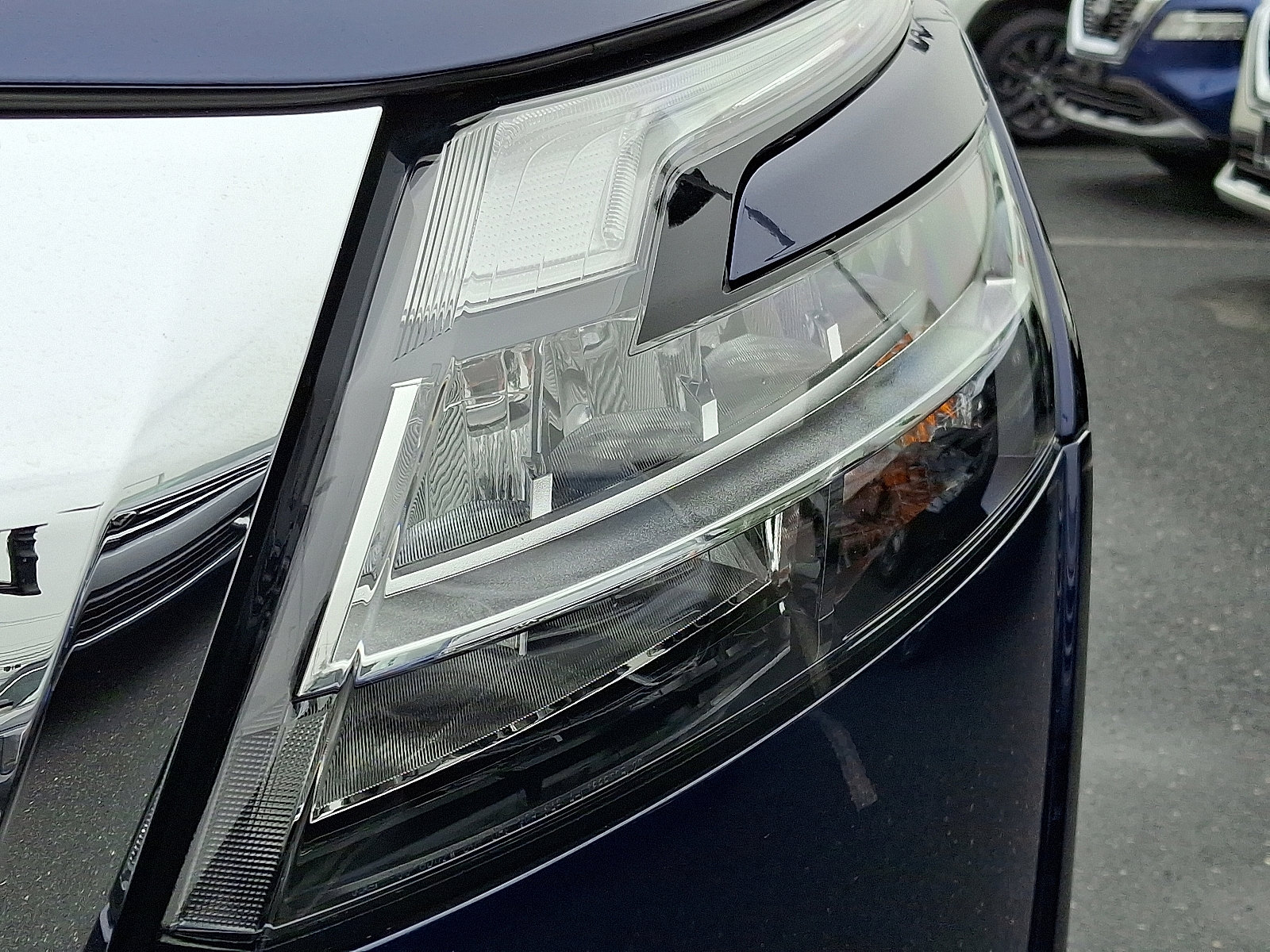 Used 2024 Nissan Pathfinder Platinum image 9