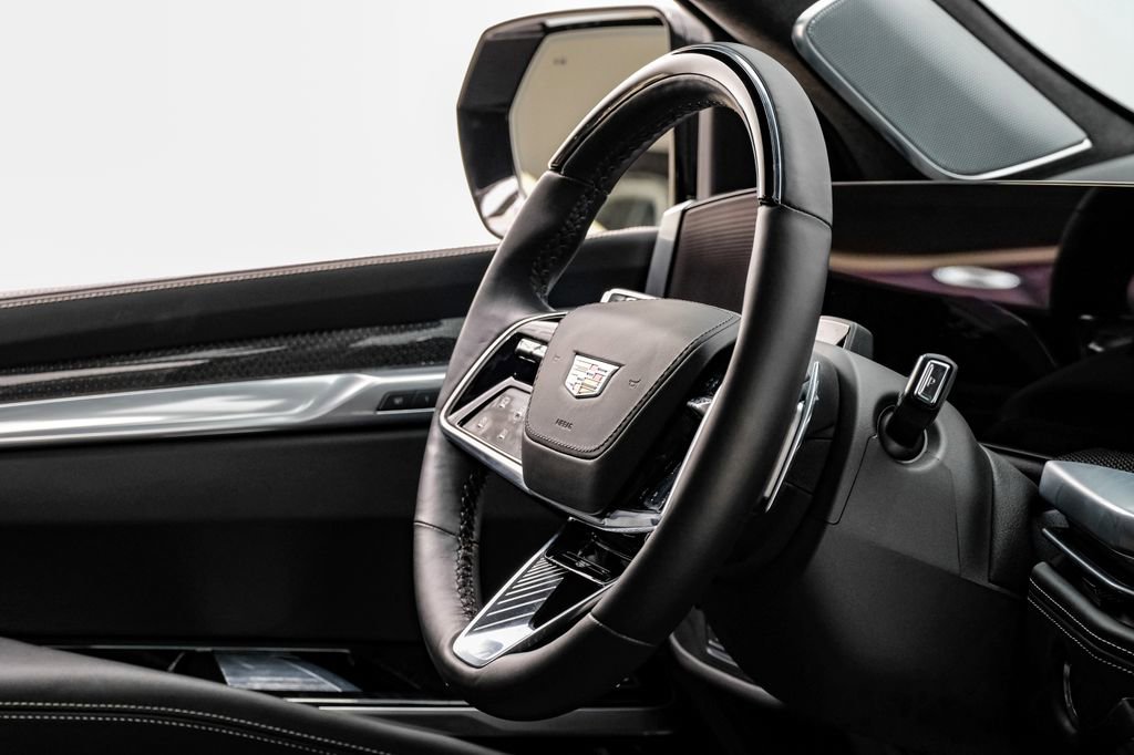 Used 2025 Cadillac Escalade V image 10