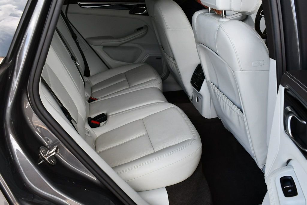 Used 2017 Porsche Macan S image 18