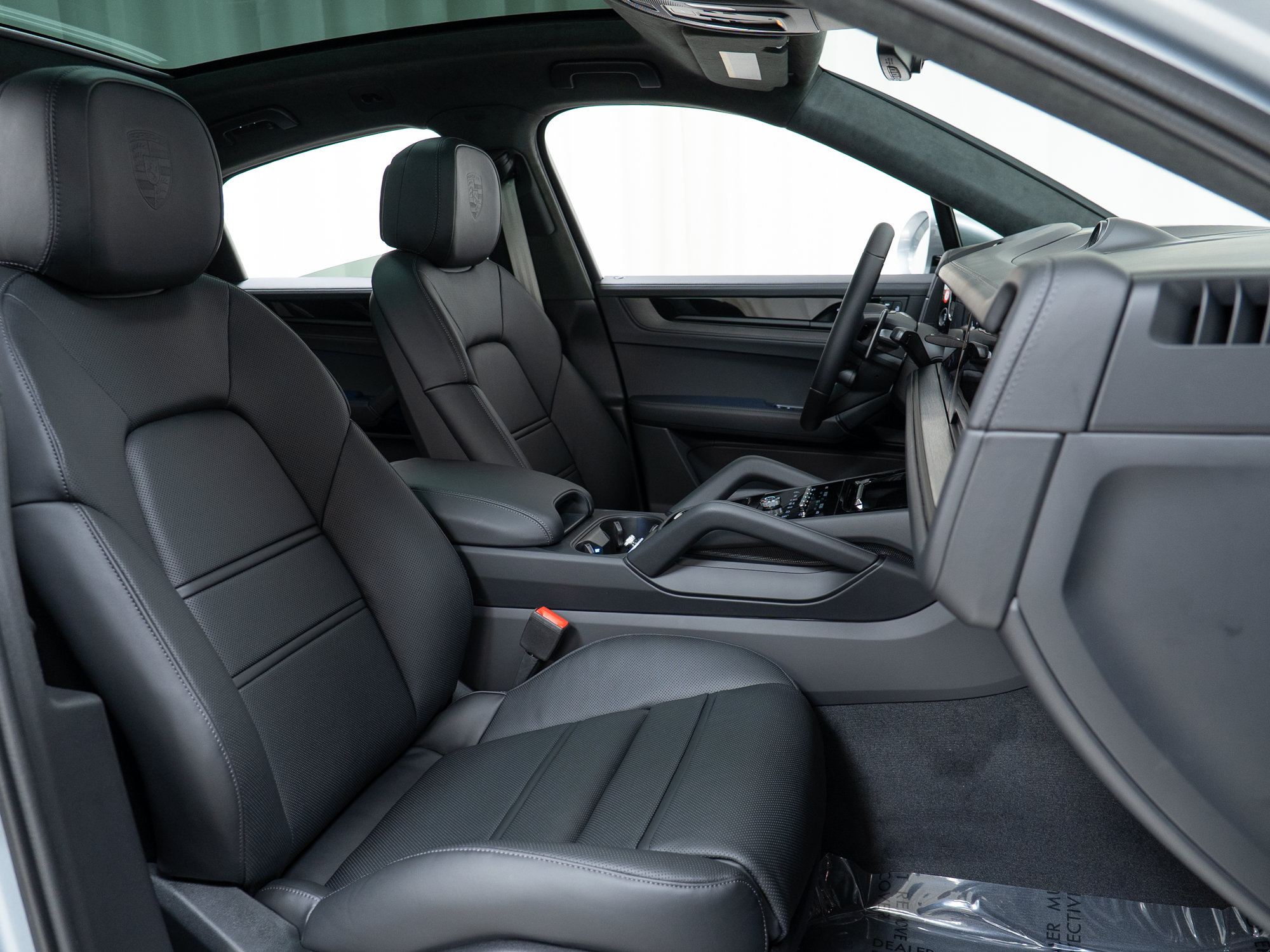 New 2026 Porsche Cayenne GTS AWD/4WD image 30