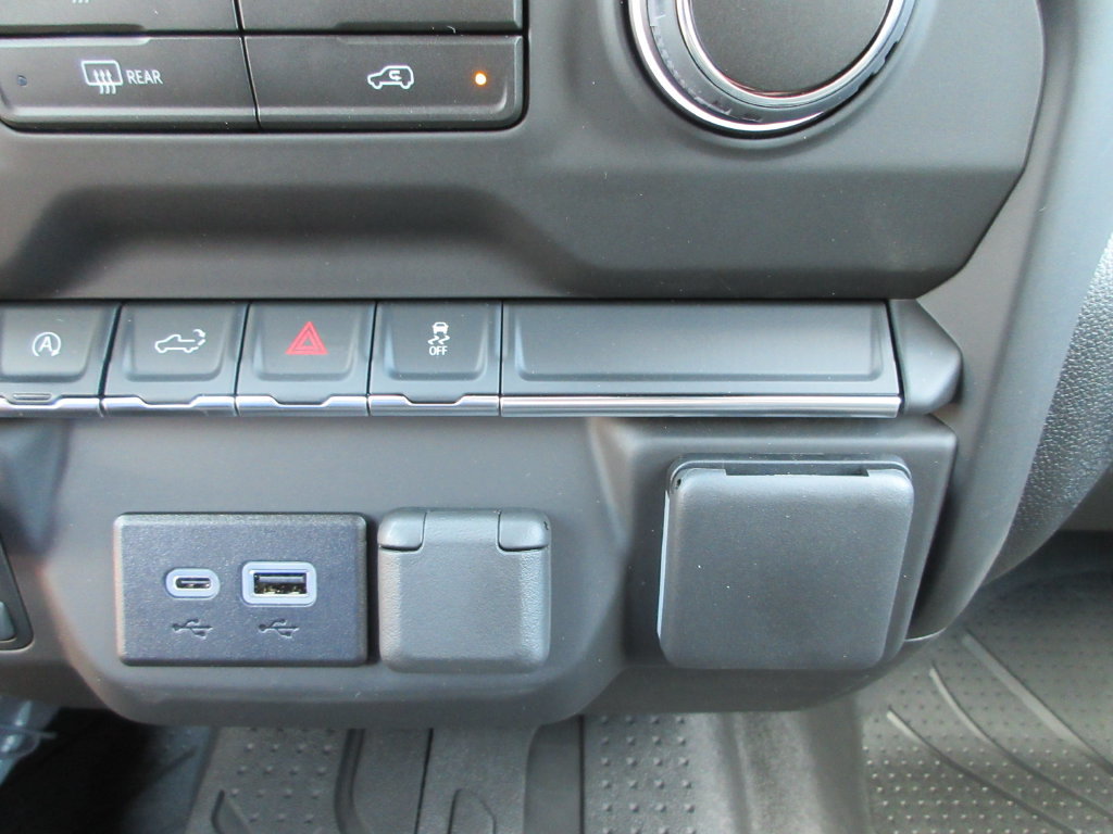 New 2026 Chevrolet Silverado 1500 Custom w/ Turbomax Blackout Package AWD/4WD image 30