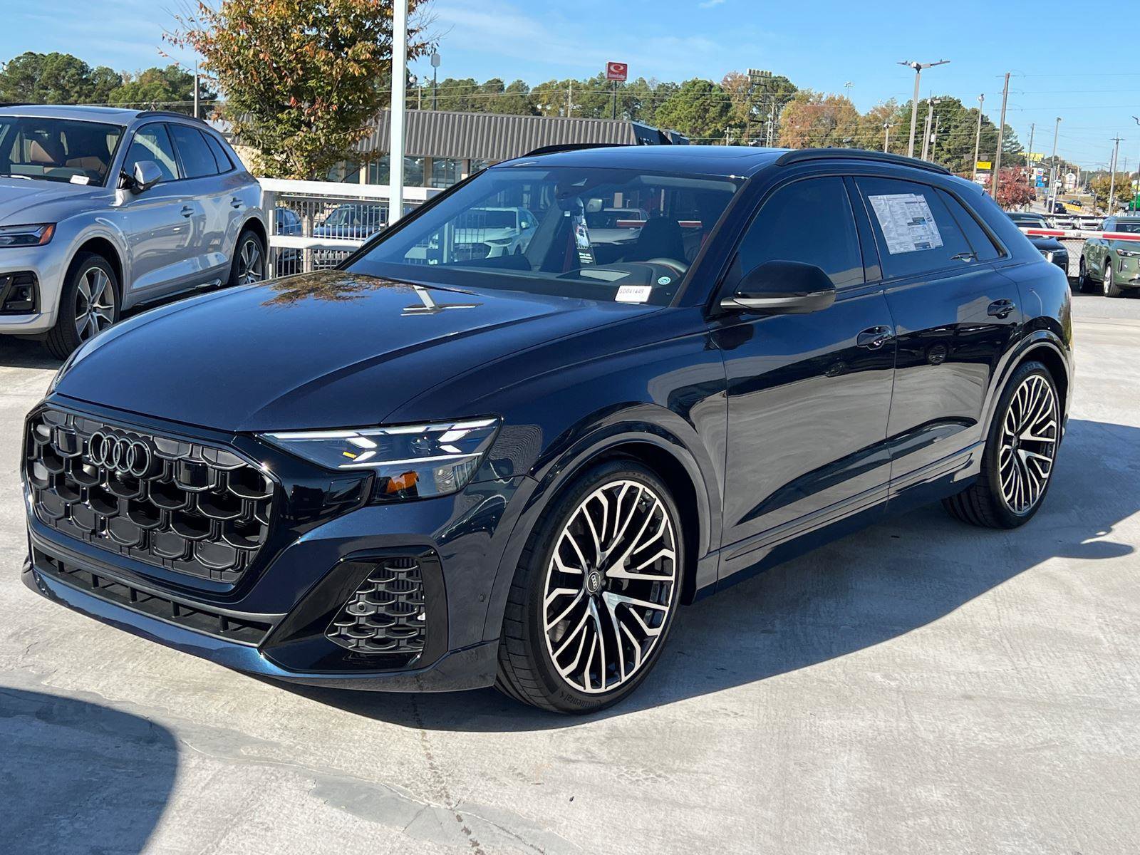 New 2025 Audi SQ8 Prestige image 2