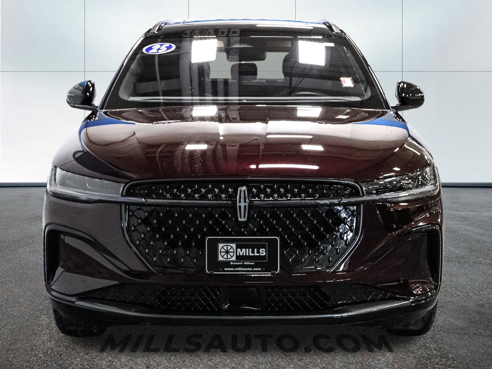 Used 2025 Lincoln Nautilus Reserve w/ Jet Appearance Package image 12