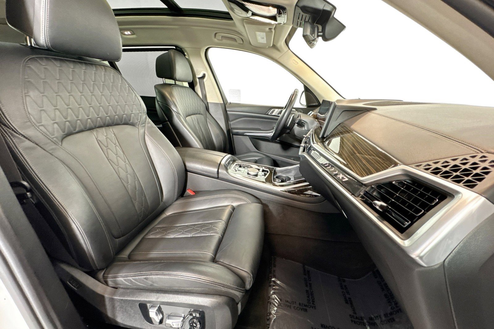 Used 2023 BMW X7 xDrive40i image 31