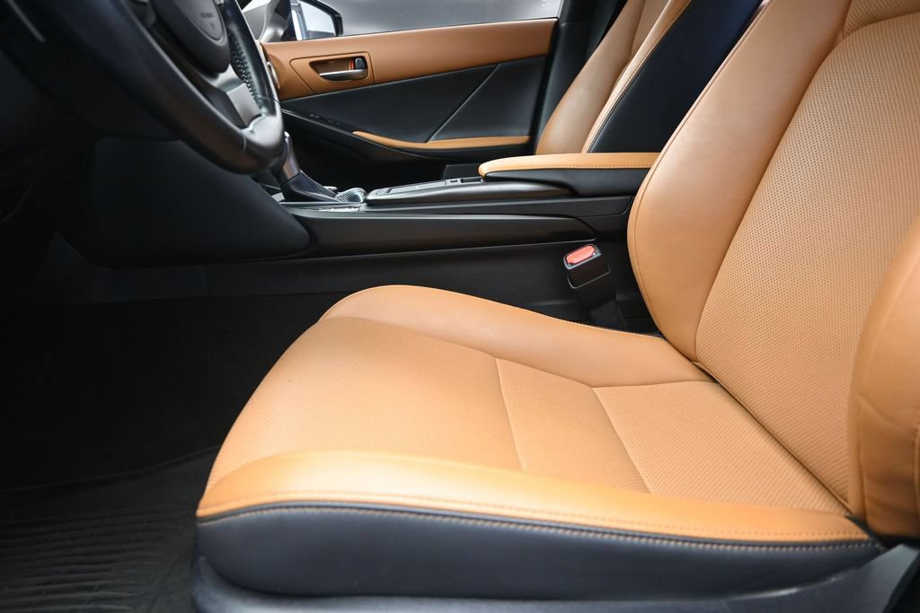 Certified 2022 Lexus IS 300 w/ Accessory Package RWD image 13