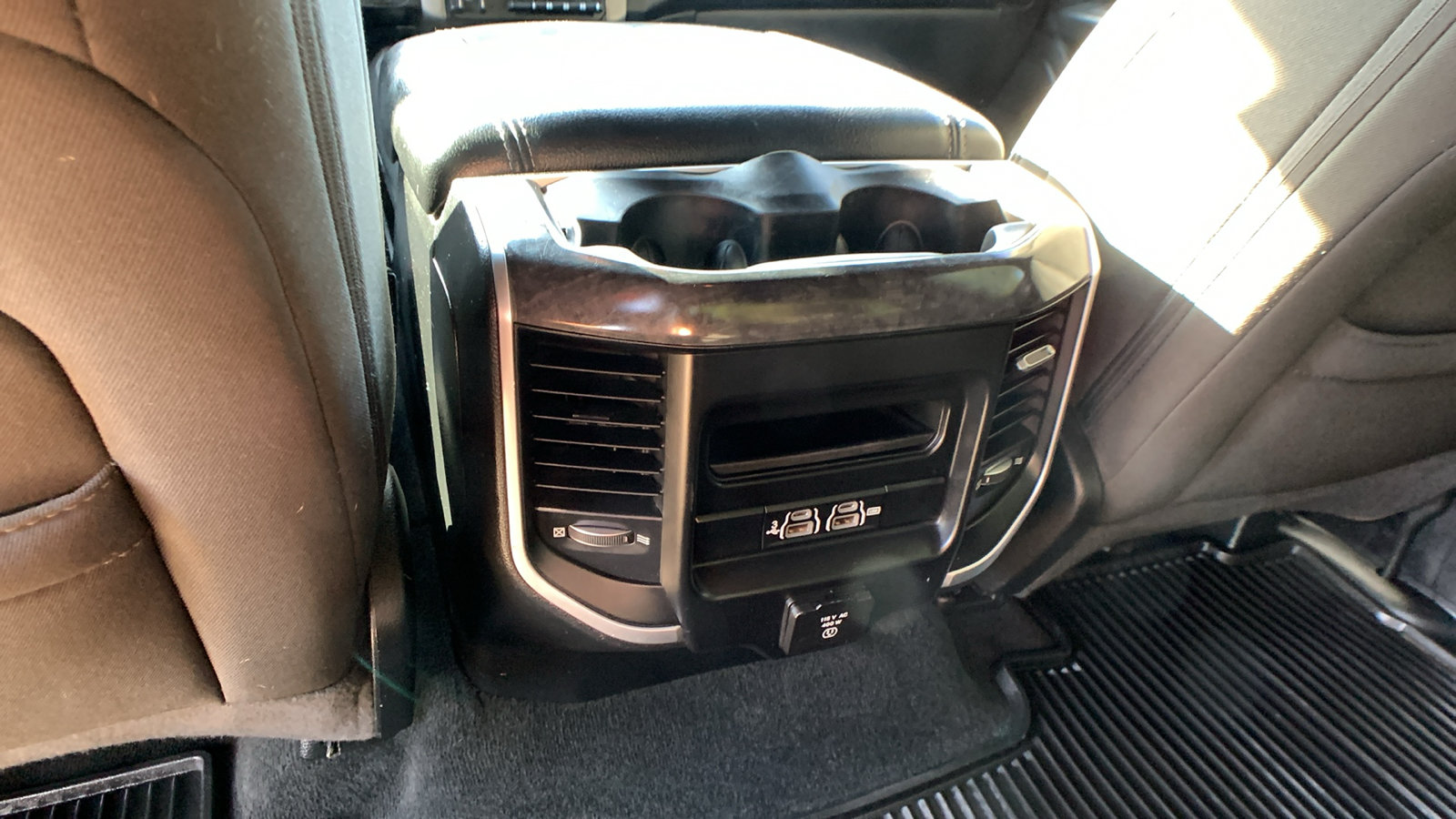 Used 2020 RAM 1500 Big Horn AWD/4WD image 25