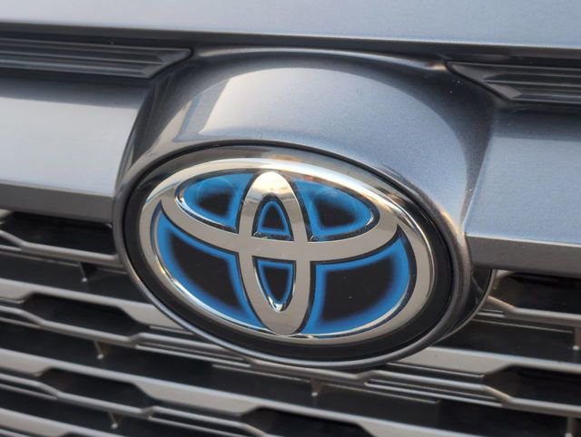 Used 2021 Toyota RAV4 XSE AWD/4WD image 32
