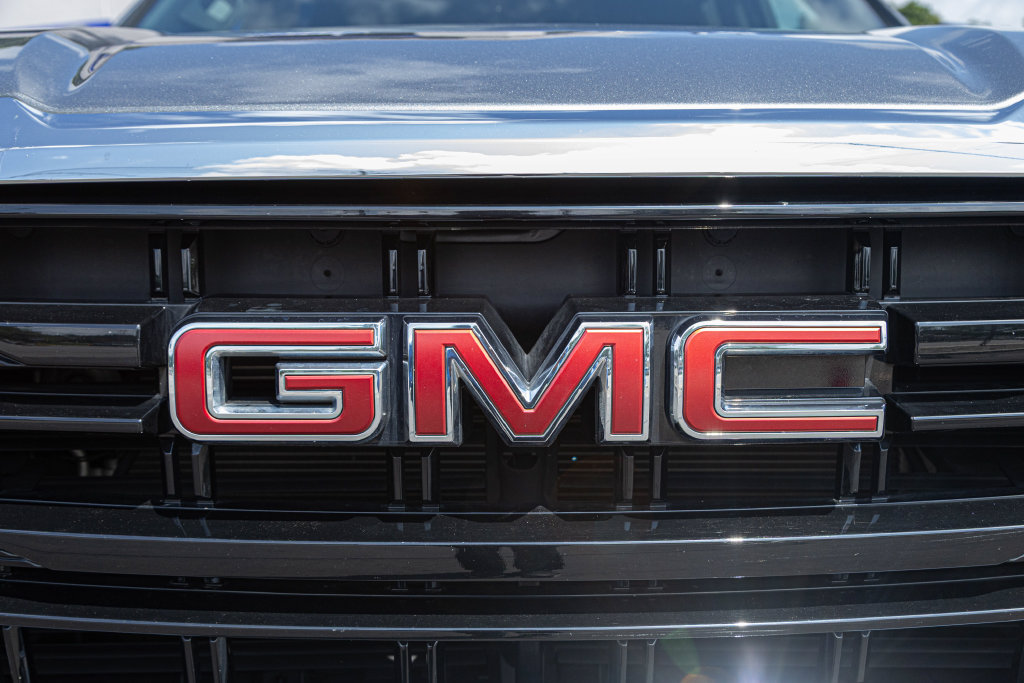 Used 2022 GMC Yukon SLE w/ Gmc Pro Safety Plus Package AWD/4WD image 18