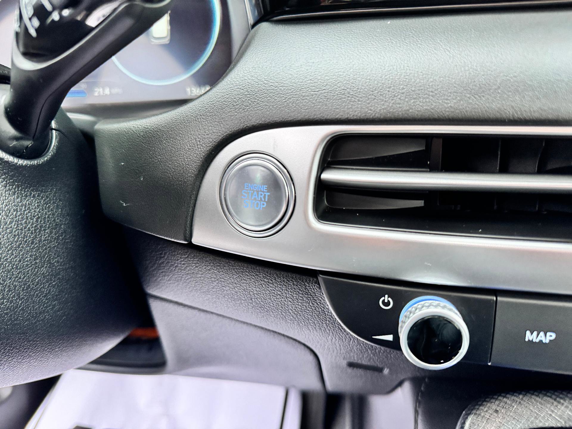 Used 2025 Hyundai Palisade Limited image 36