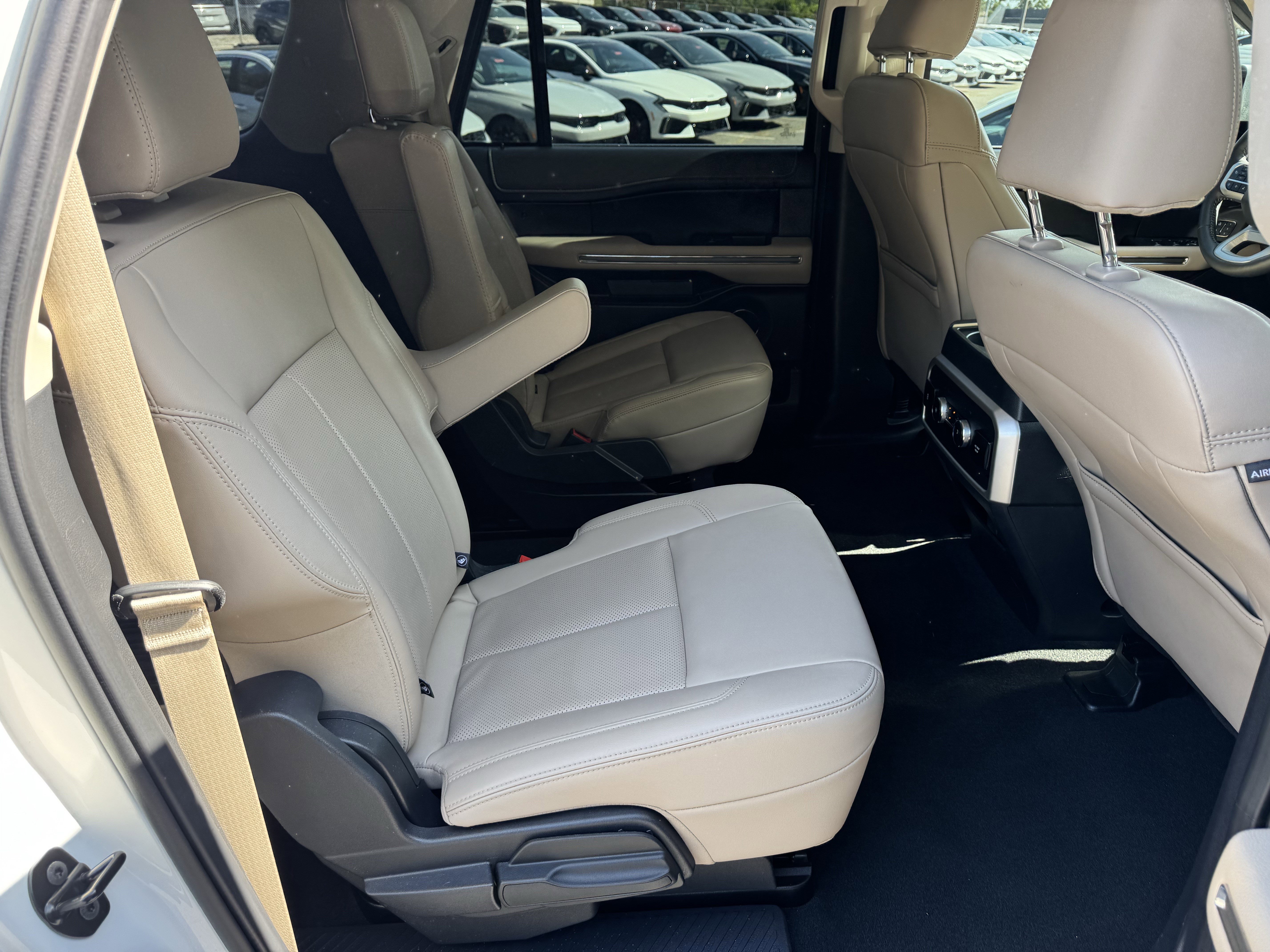Used 2024 Ford Expedition Max XLT RWD image 15