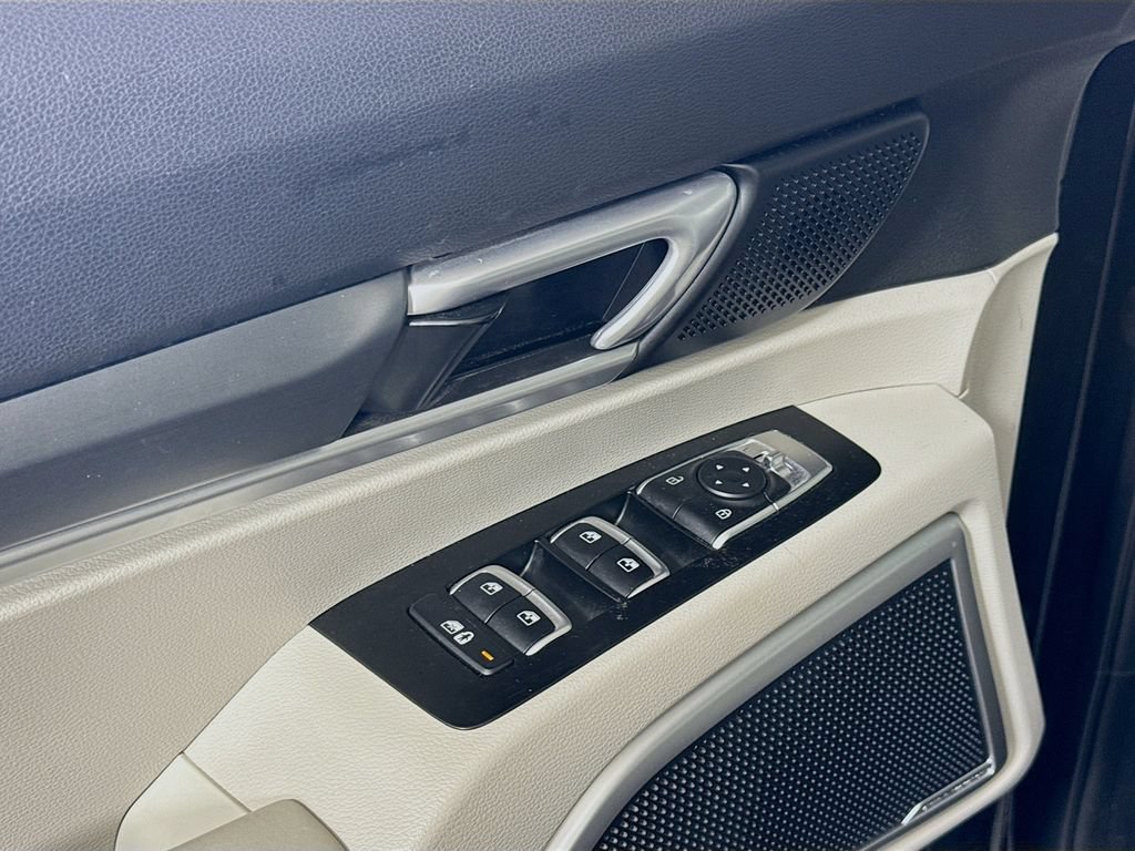 Used 2021 Kia Telluride S FWD image 17