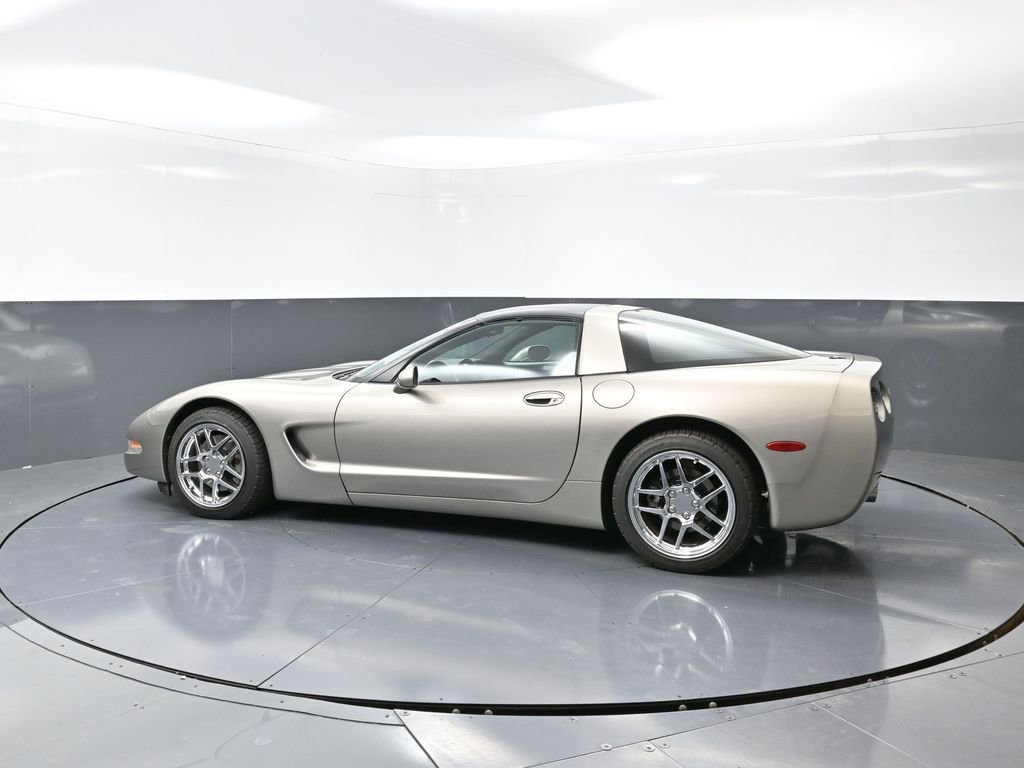 Used 2000 Chevrolet Corvette Coupe w/ Memory Pkg image 10