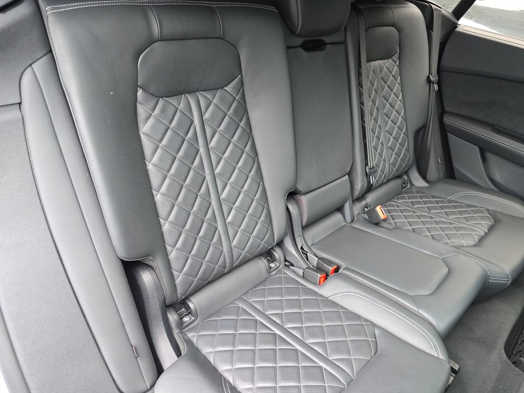 Certified 2023 Audi SQ8 Premium Plus w/ Carbon Optic Package AWD/4WD image 12