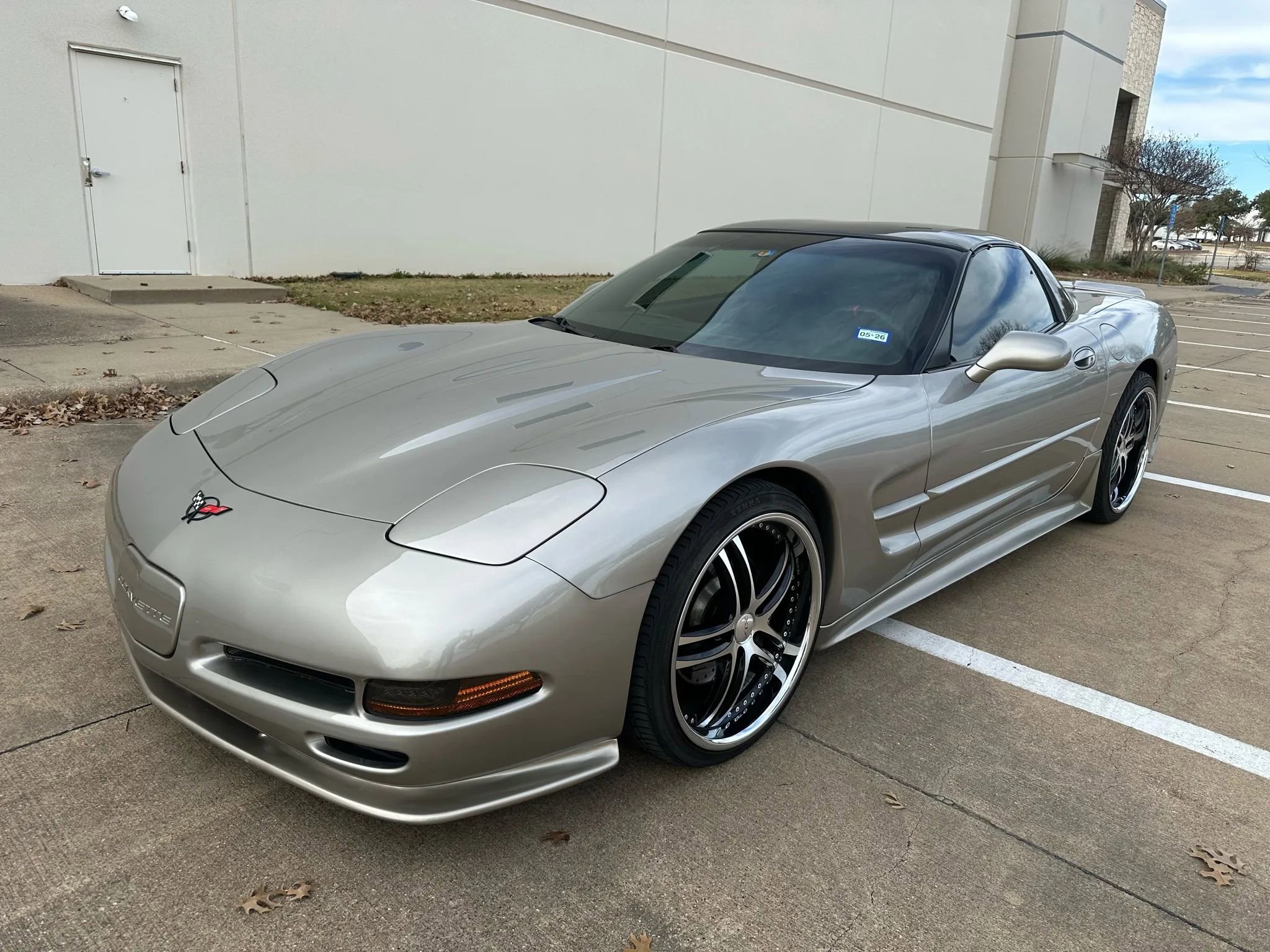 Used 2000 Chevrolet Corvette Coupe image 1