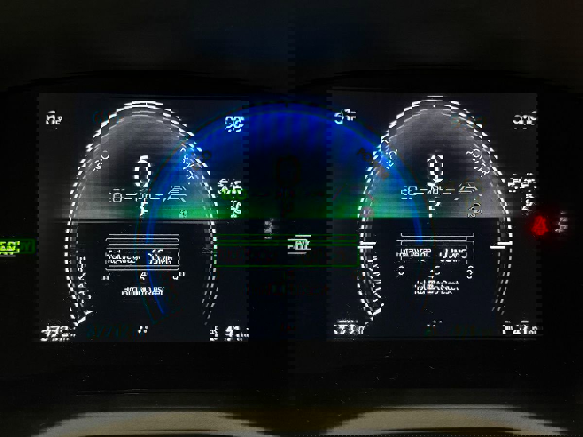 Used 2025 Toyota Camry LE image 11