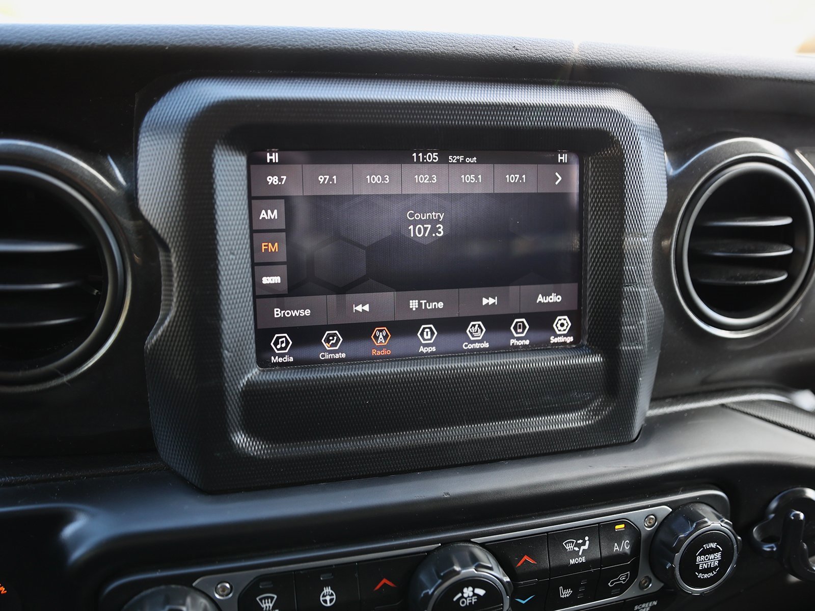 Used 2020 Jeep Wrangler Unlimited Sport image 23