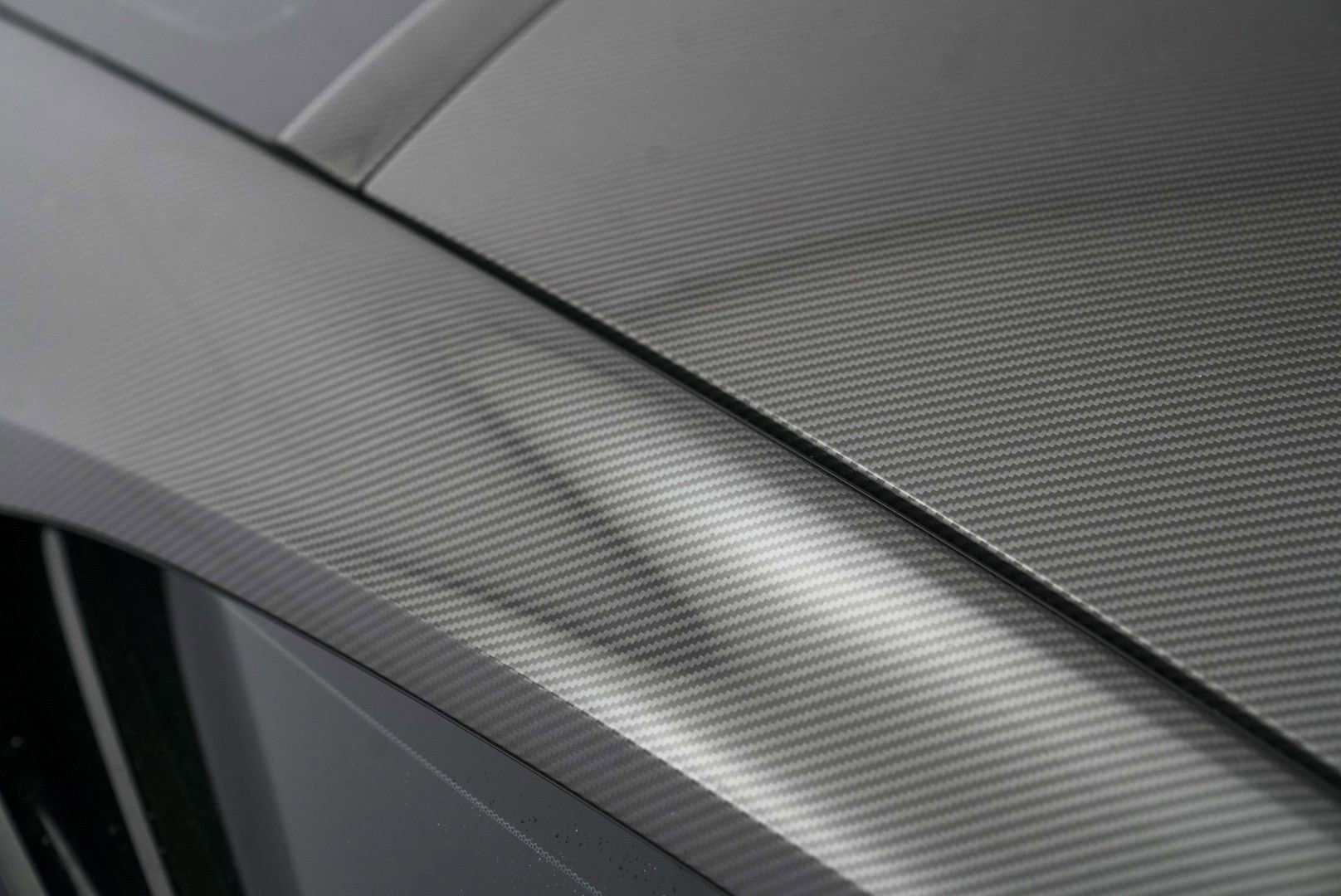 Used 2023 Aston Martin DBS Coupe image 11