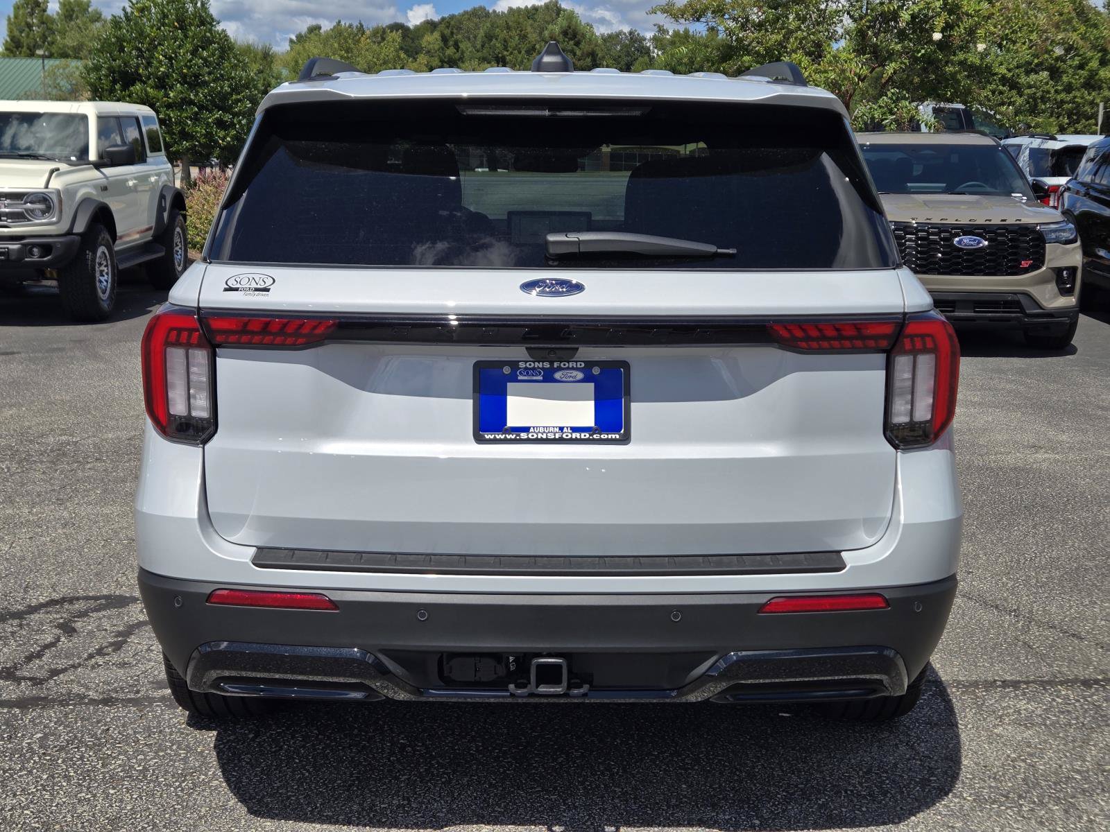 New 2026 Ford Explorer ST-Line w/ ST-Line Street Pack RWD image 9