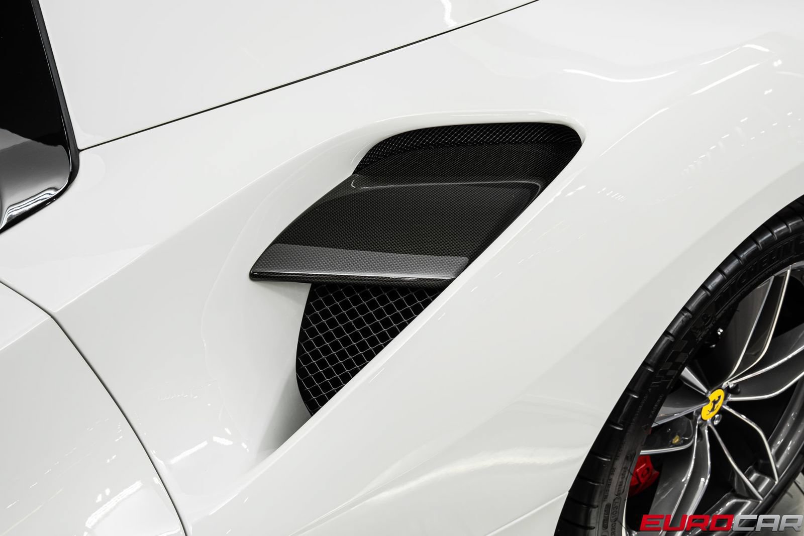 Used 2019 Ferrari 488 Spider RWD image 18