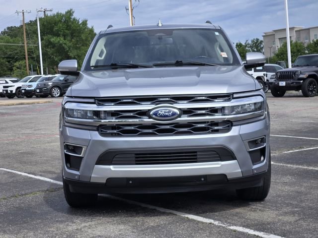 Used 2024 Ford Expedition Max Limited AWD/4WD image 2