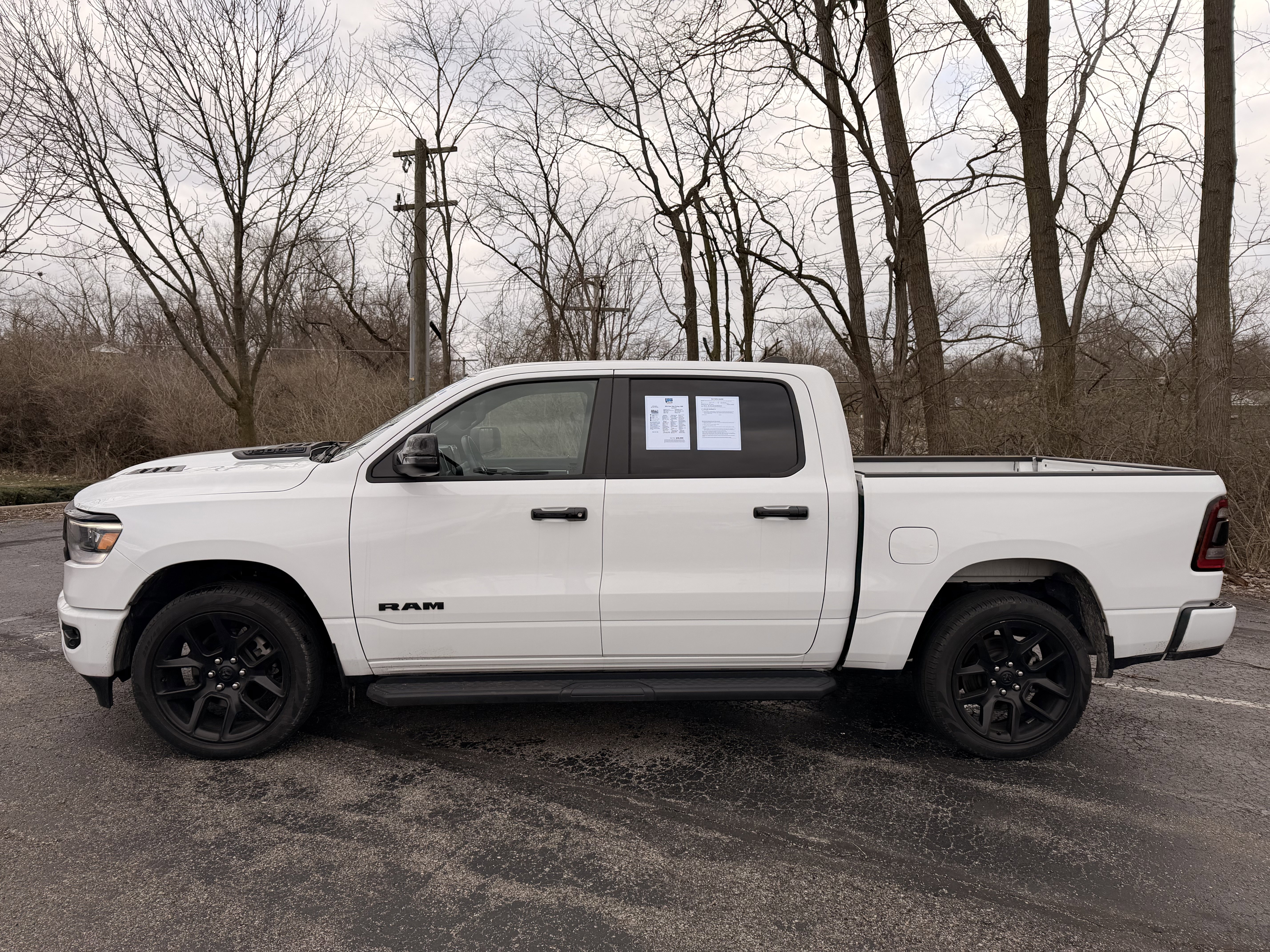 Used 2023 RAM 1500 Laramie AWD/4WD image 6
