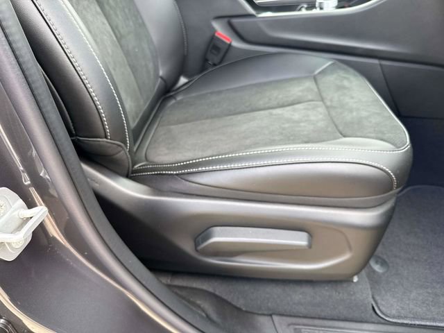 Used 2025 Jeep Grand Cherokee L Altitude image 31