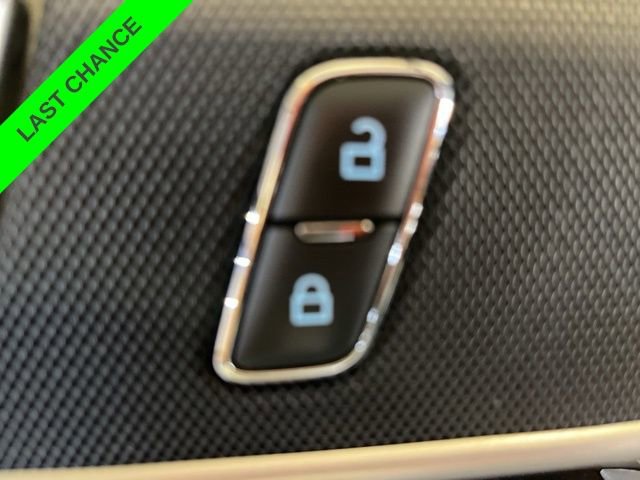 Used 2021 Ford Explorer XLT w/ Equipment Group 202A image 11