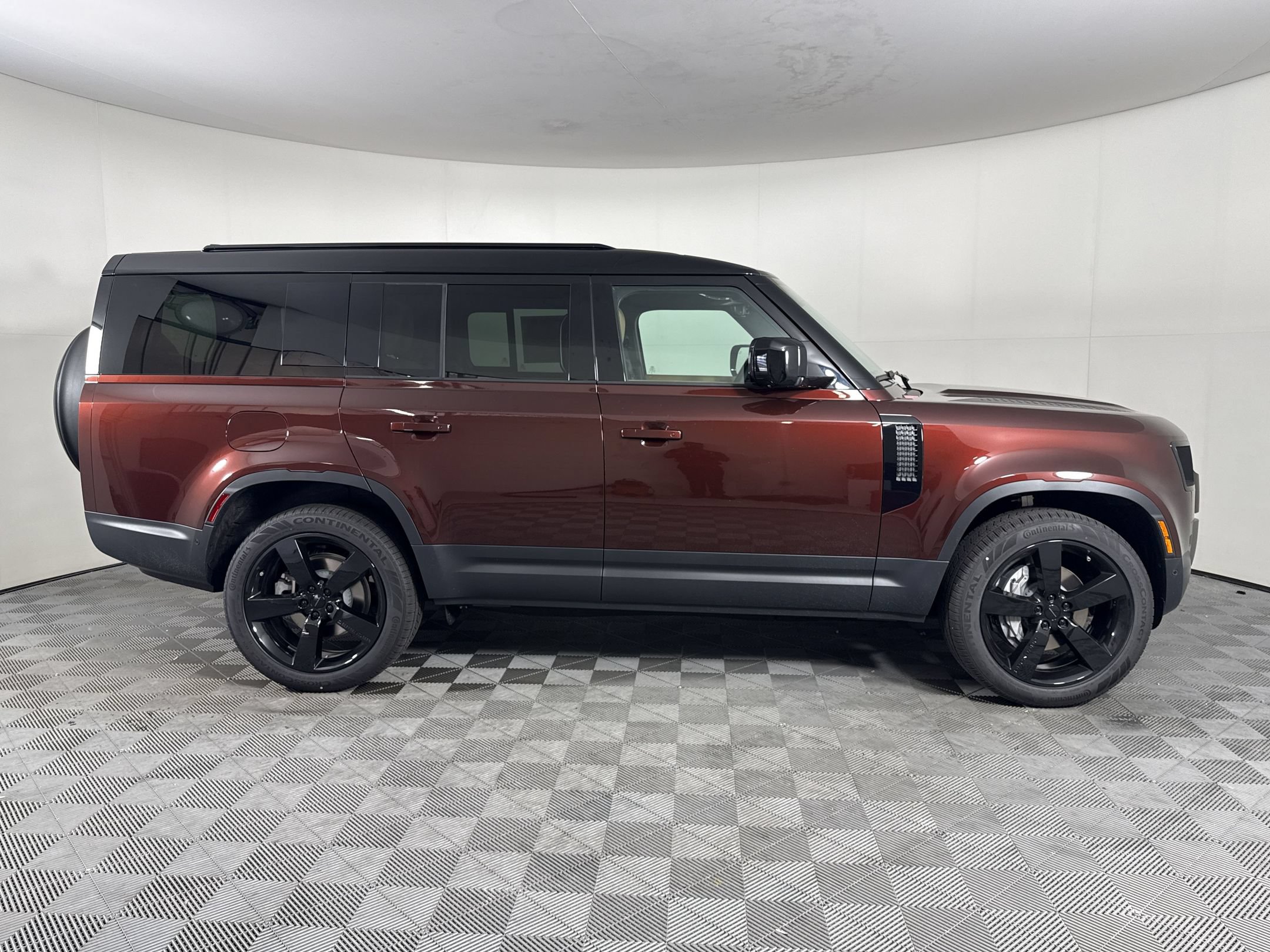 New 2026 Land Rover Defender 130 S AWD/4WD image 7