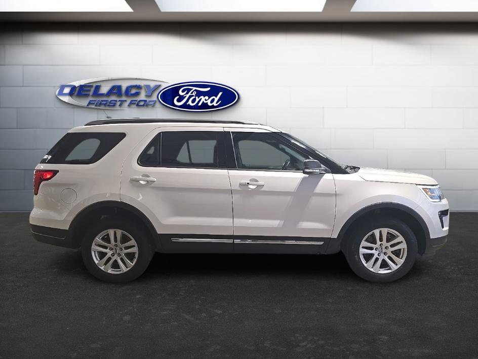 Used 2019 Ford Explorer XLT w/ Equipment Group 201A image 6
