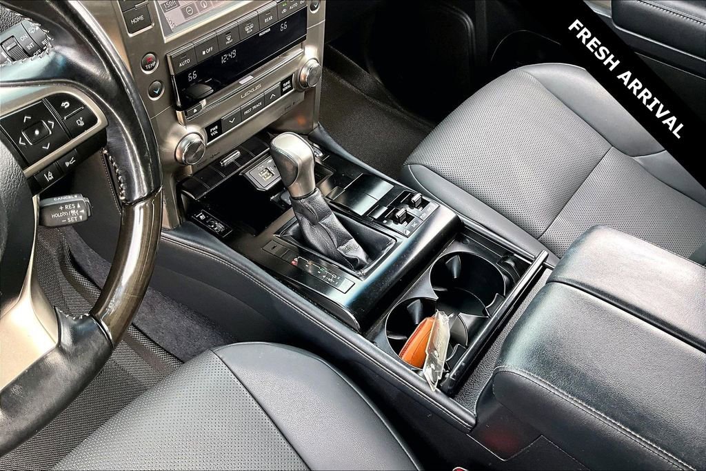 Used 2020 Lexus GX 460 Premium w/ Premium Package image 17