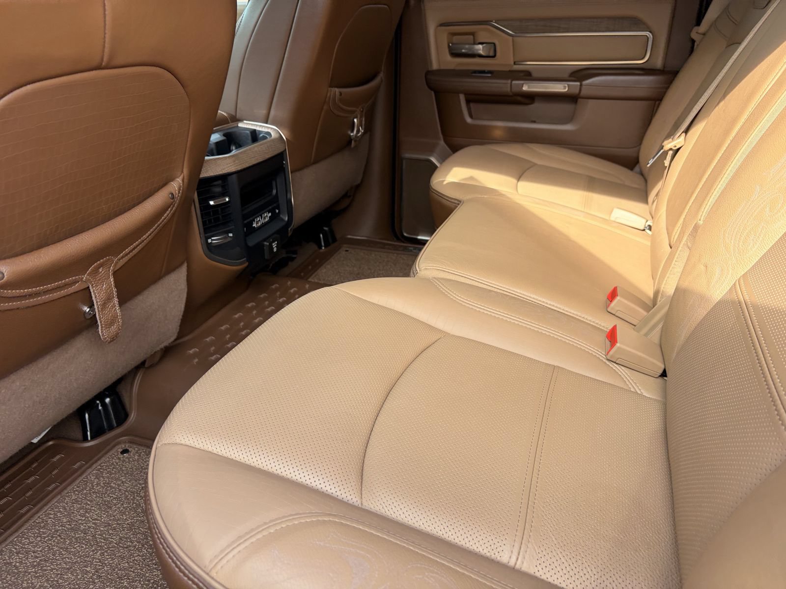 Used 2019 RAM 2500 Limited AWD/4WD image 17