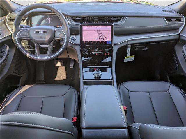 New 2025 Jeep Grand Cherokee Limited w/ Black Appearance Package image 11