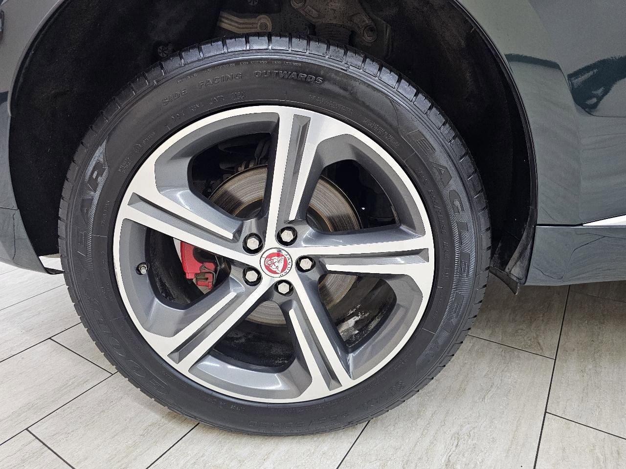 Used 2017 Jaguar F-PACE S AWD/4WD image 40