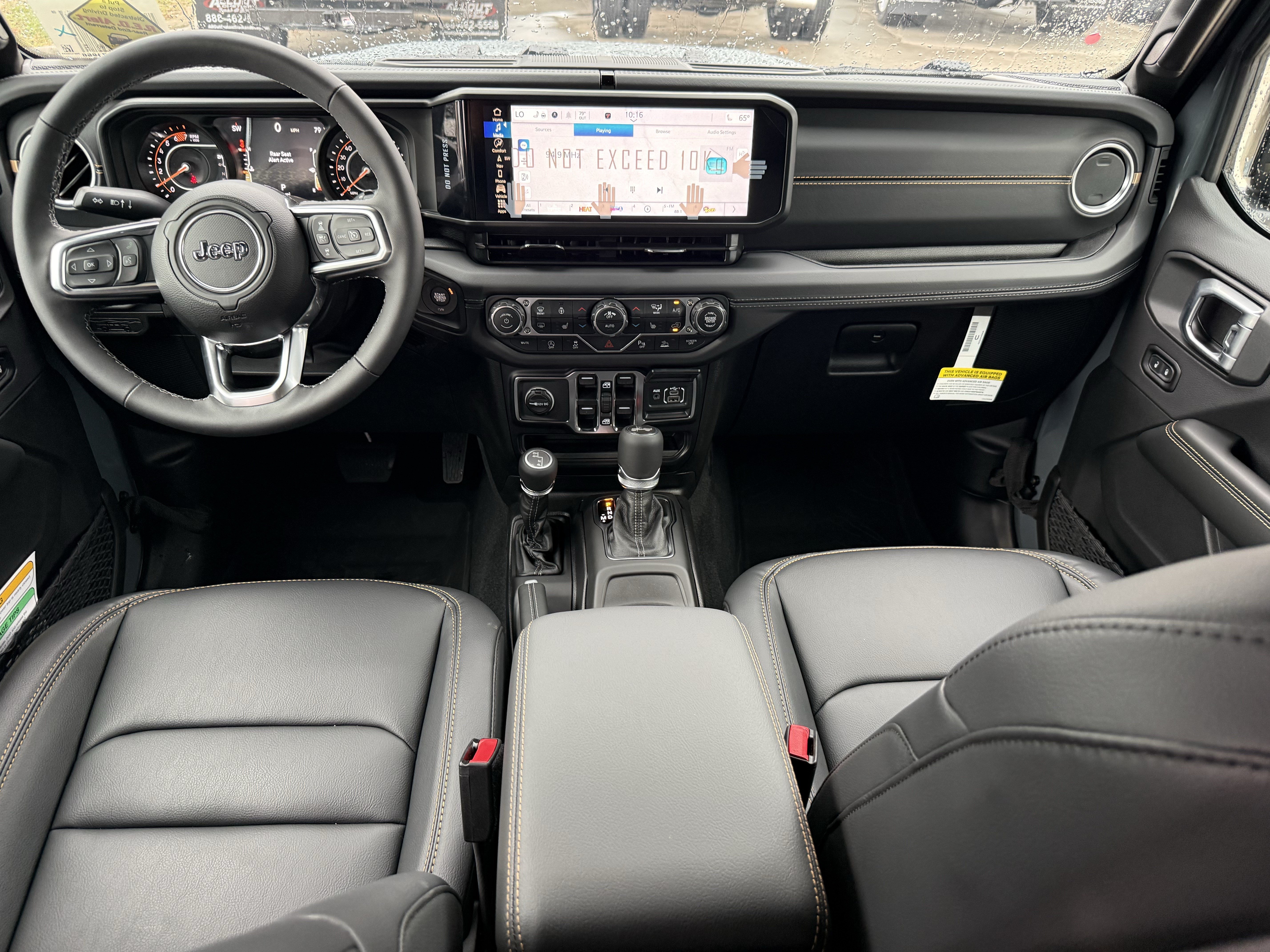 New 2026 Jeep Wrangler Unlimited Sahara AWD/4WD image 10