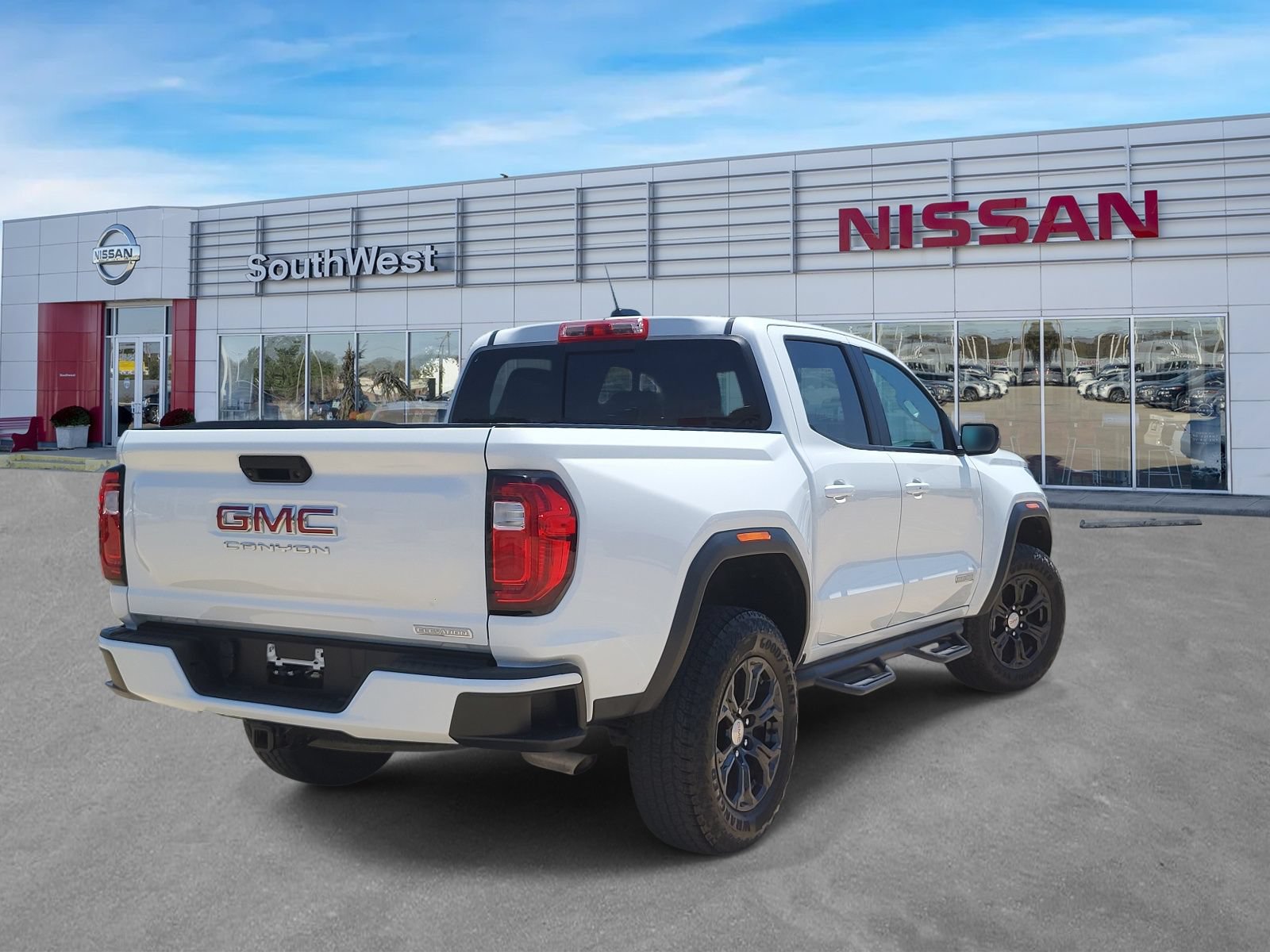 Used 2024 GMC Canyon Elevation w/ Convenience Package RWD image 5