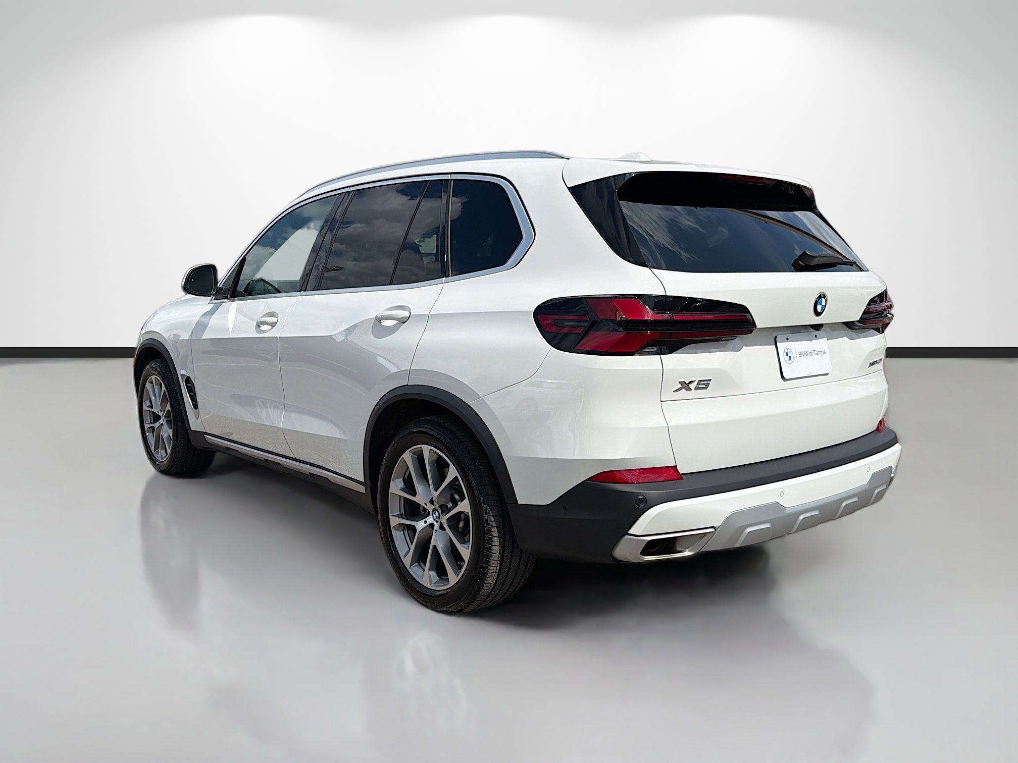 Used 2026 BMW X5 xDrive40i image 5
