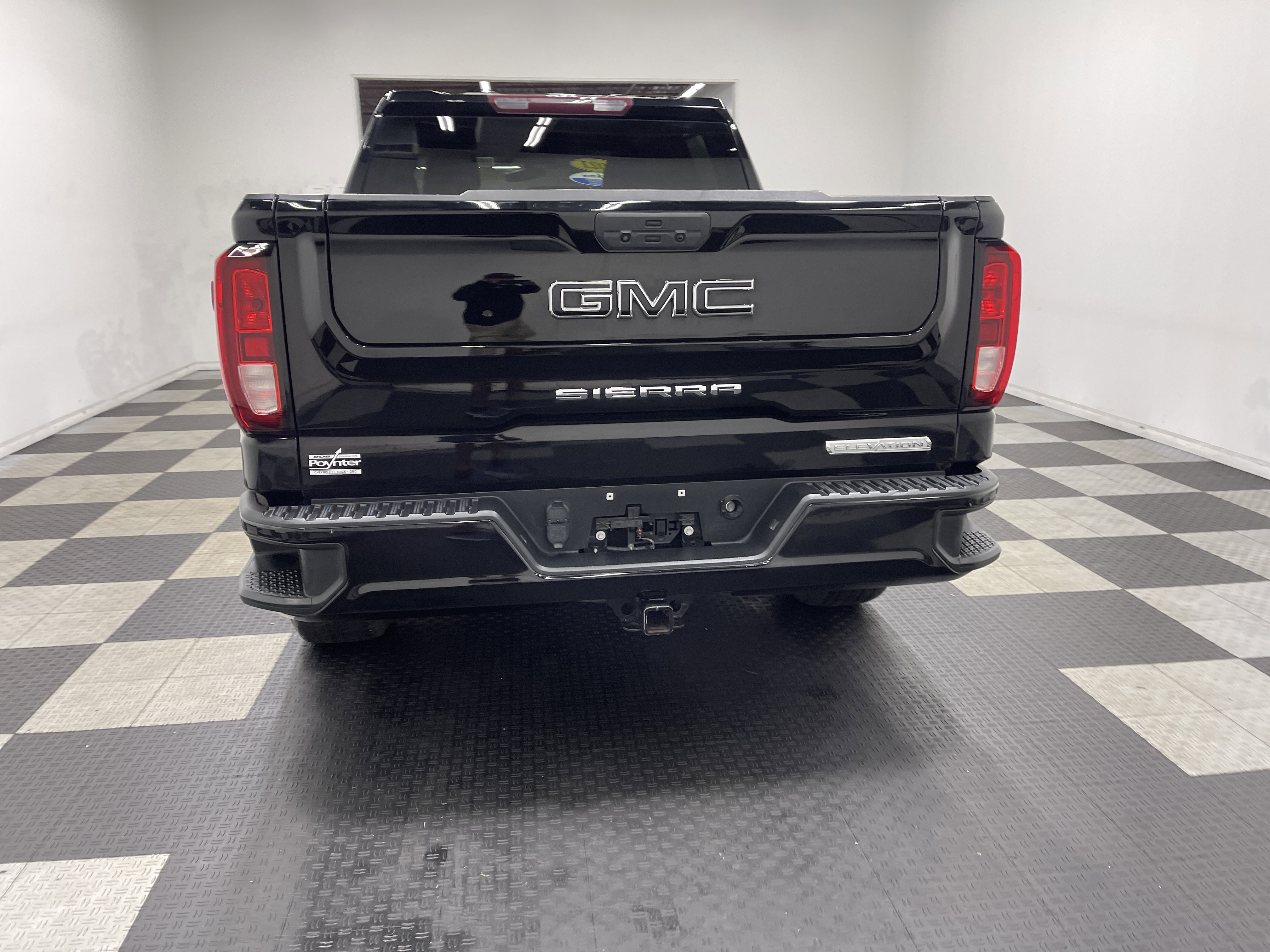 Used 2021 GMC Sierra 1500 Elevation AWD/4WD image 3