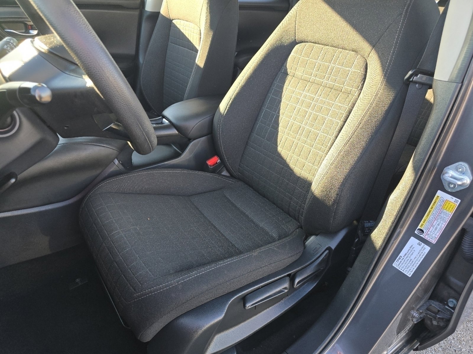 Used 2025 Honda HR-V LX image 27