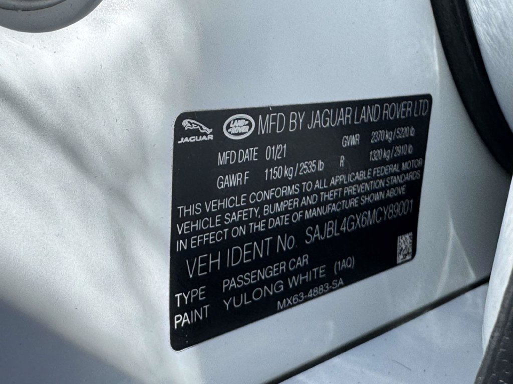 Used 2021 Jaguar XF R-Dynamic SE AWD/4WD image 35