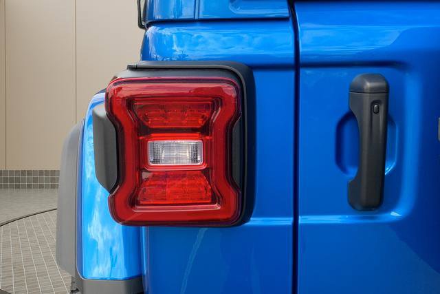 New 2025 Jeep Wrangler Unlimited Rubicon 392 image 44