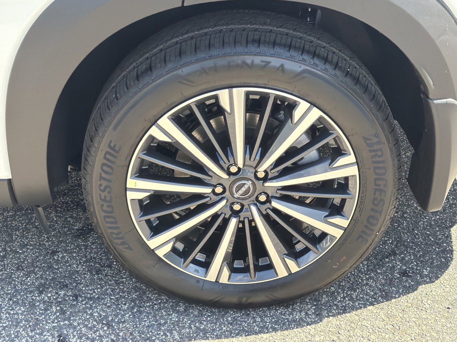 New 2026 Nissan Pathfinder Platinum FWD image 31