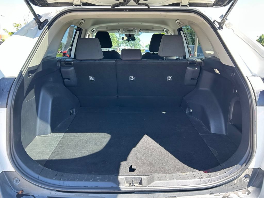 Used 2025 Toyota RAV4 XLE AWD/4WD image 27